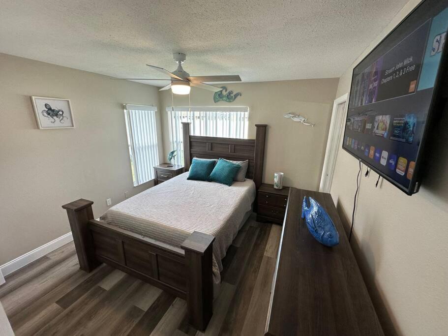 Manatee Oasis Weeki Wachee Family Fun Pool Home Spring Hill Exterior photo